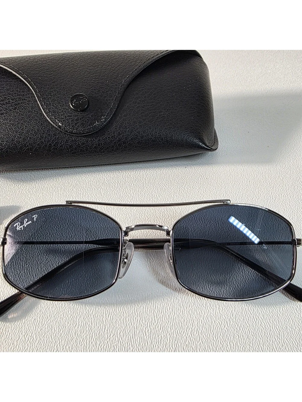 Ray-Ban RB3719 Oval Polarized Sunglasses -Gunmetal Frame /Blue Lenses W/Case
